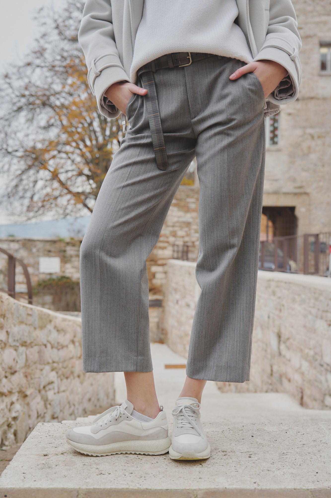 Pantaloni Cropped Grigi